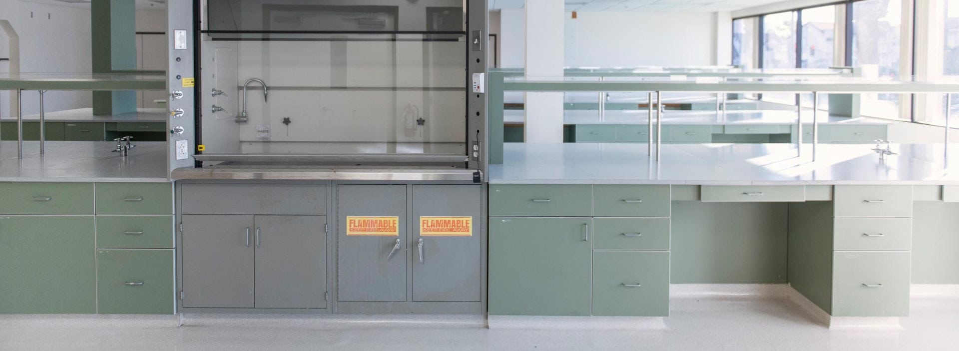 8 Considerations In Planning A Lab Table With Drawers LabTech