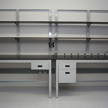 Workstation upper shelves e062822030211 v2